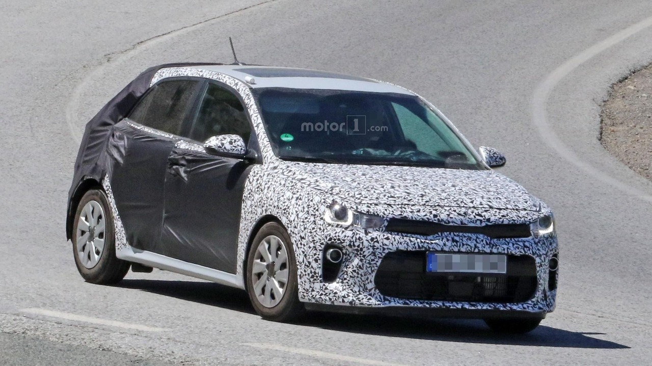 2017-kia-rio-spy-photo.jpg