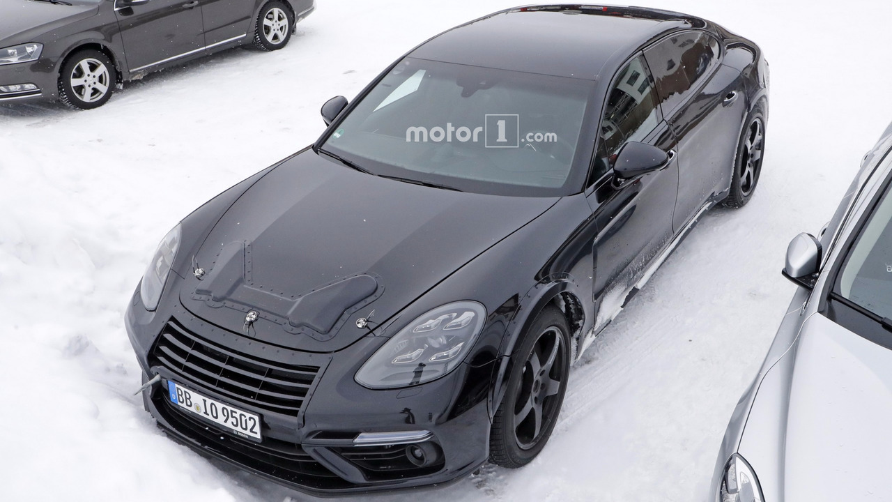 2019 Bentley Flying Spur spy photo