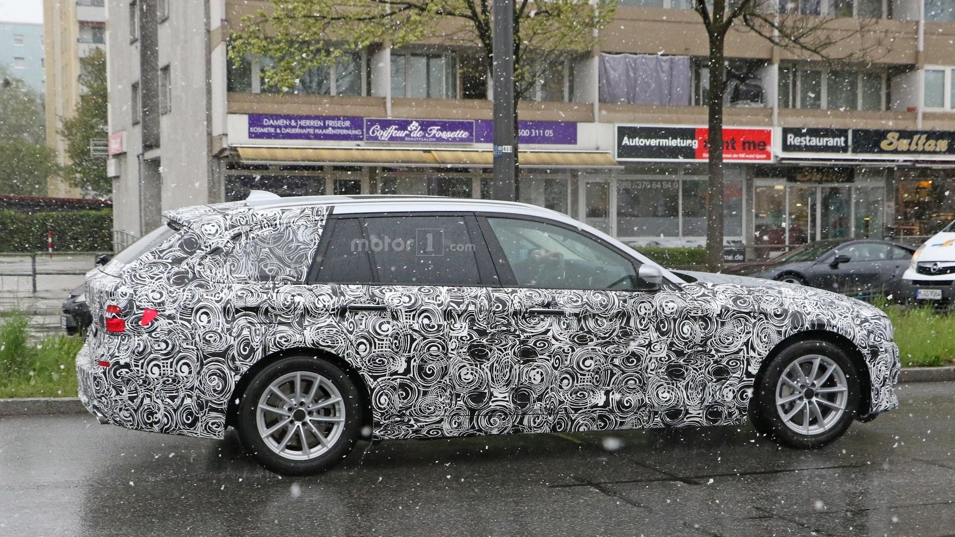 2016/2017 ~ BMW SÉRIE 5 G30/G31 - SÉRIE 5 GT G32 - M5 F90 2017-bmw-5-series-touring-spy-photo