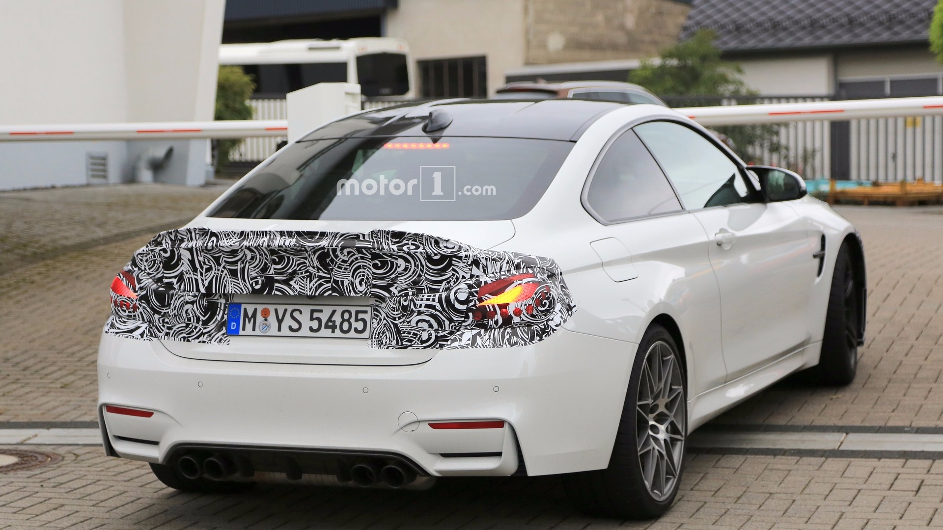 2017-bmw-m4-facelift-spy-photo.jpg
