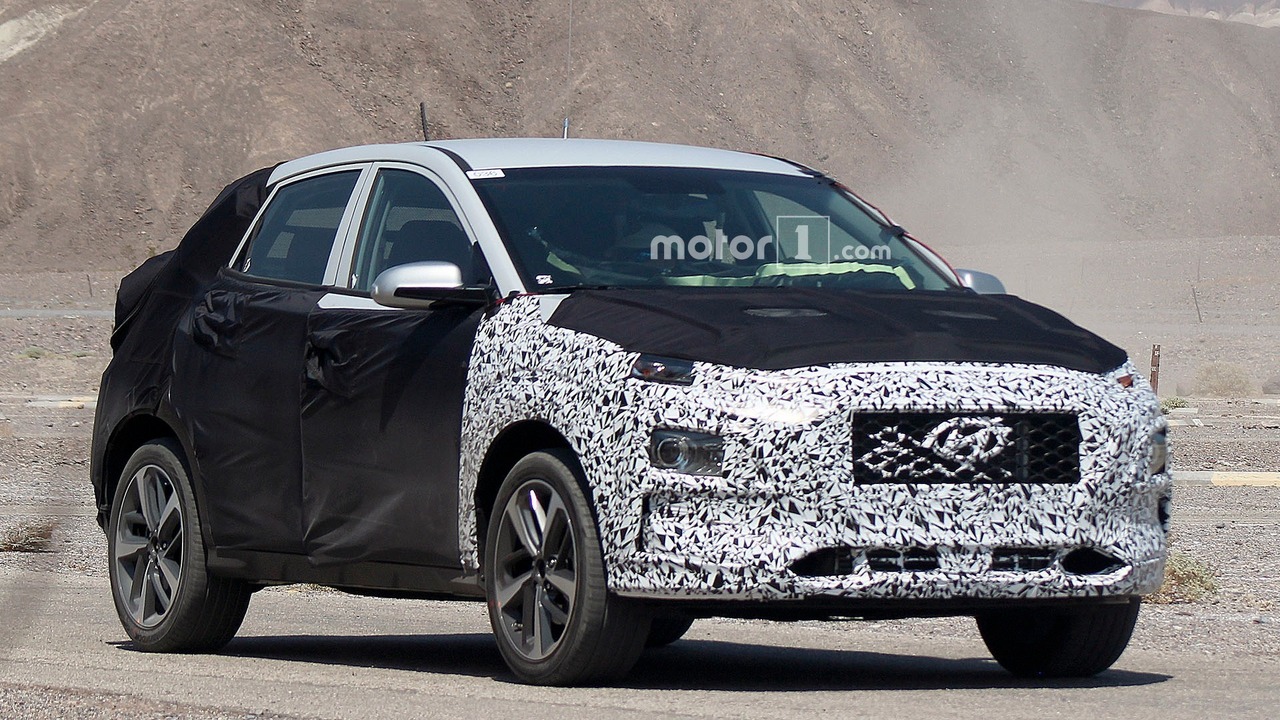hyundai-compact-crossover-spy-shots.jpg