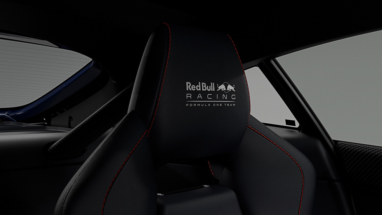Aston Martin Vantage S Red Bull Racing Edition