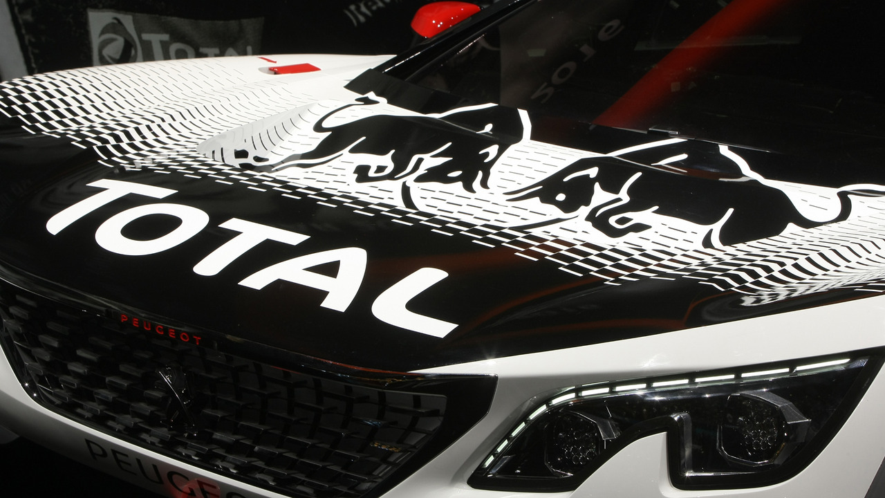 Peugeot 3008 DKR Paris Motor Show