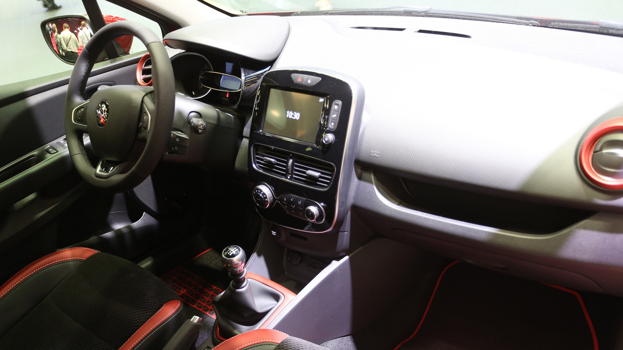 2016 Renault Clio R.S. Paris Motor Show