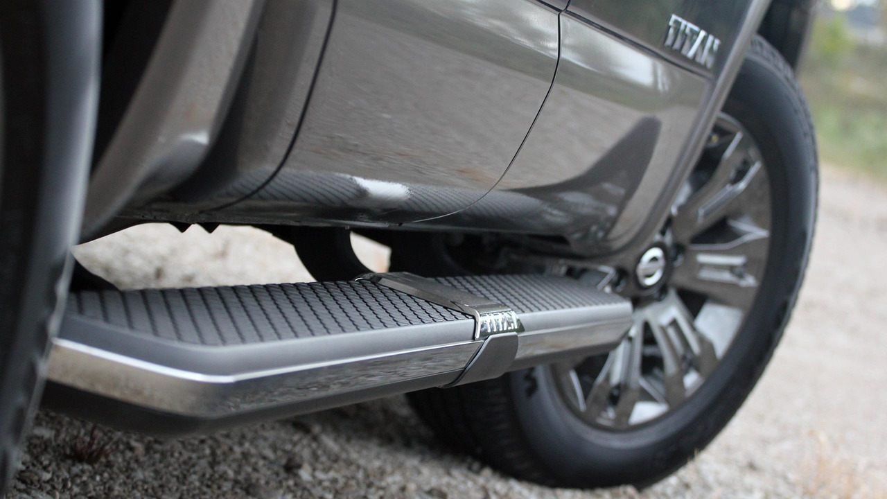 2017 Nissan Titan Review