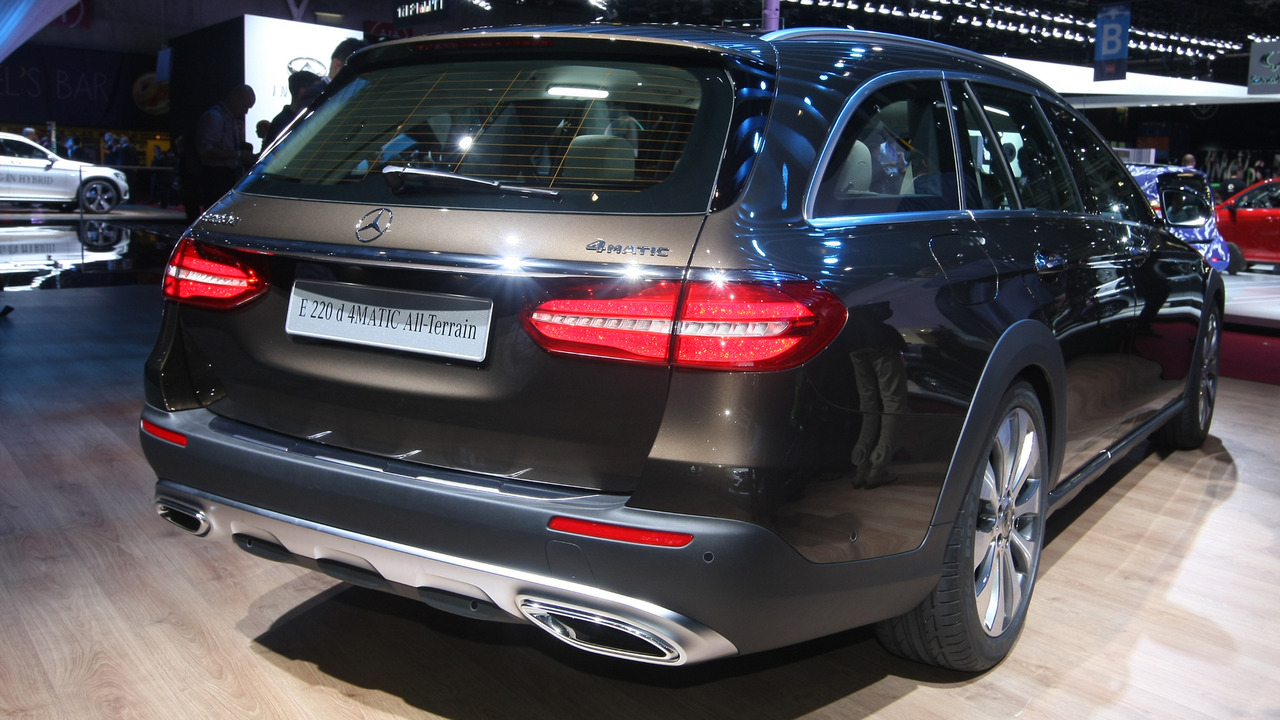 2017 Mercedes-Benz E200 All-Terrain Paris Motor Show